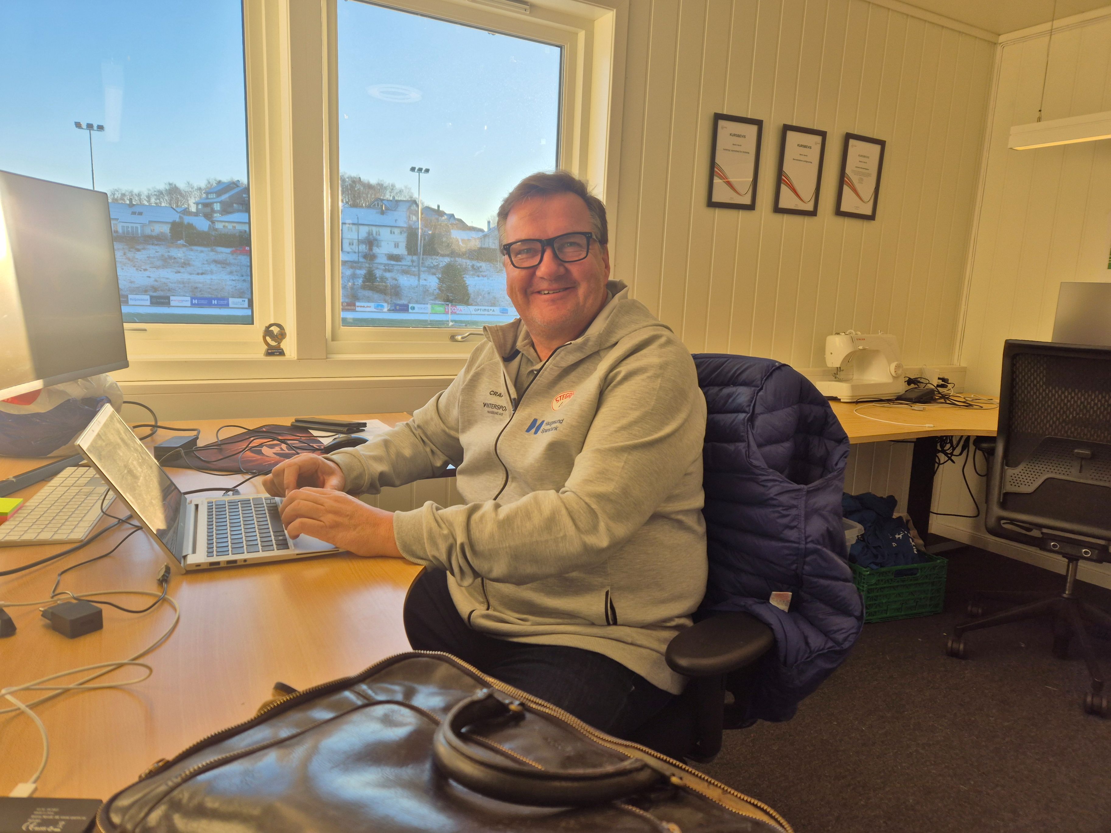 Knut Markhus æresmedlem 02